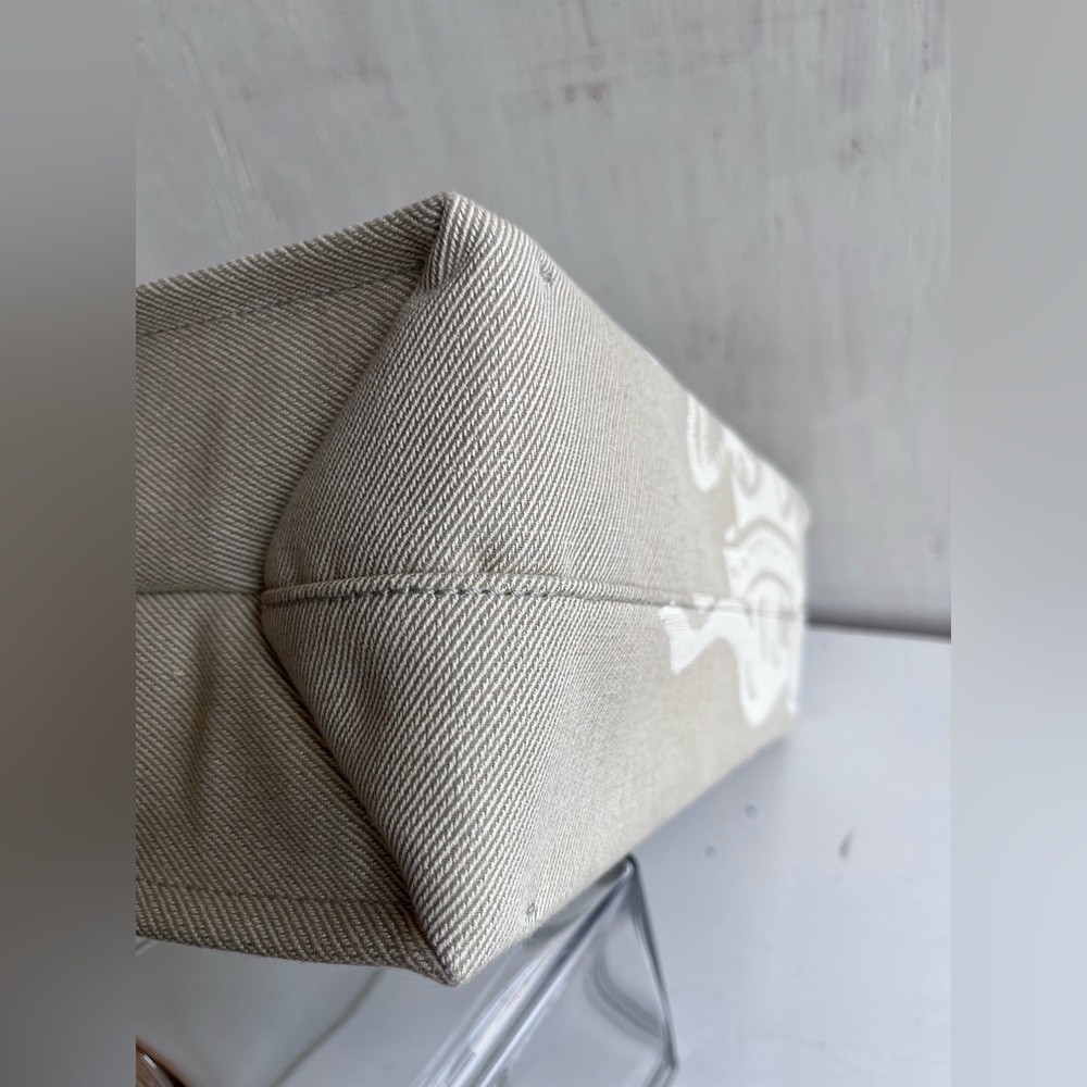 BURBERRY Canvas Tote Bag- Hunter IP Pattern - Picture 9 of 11